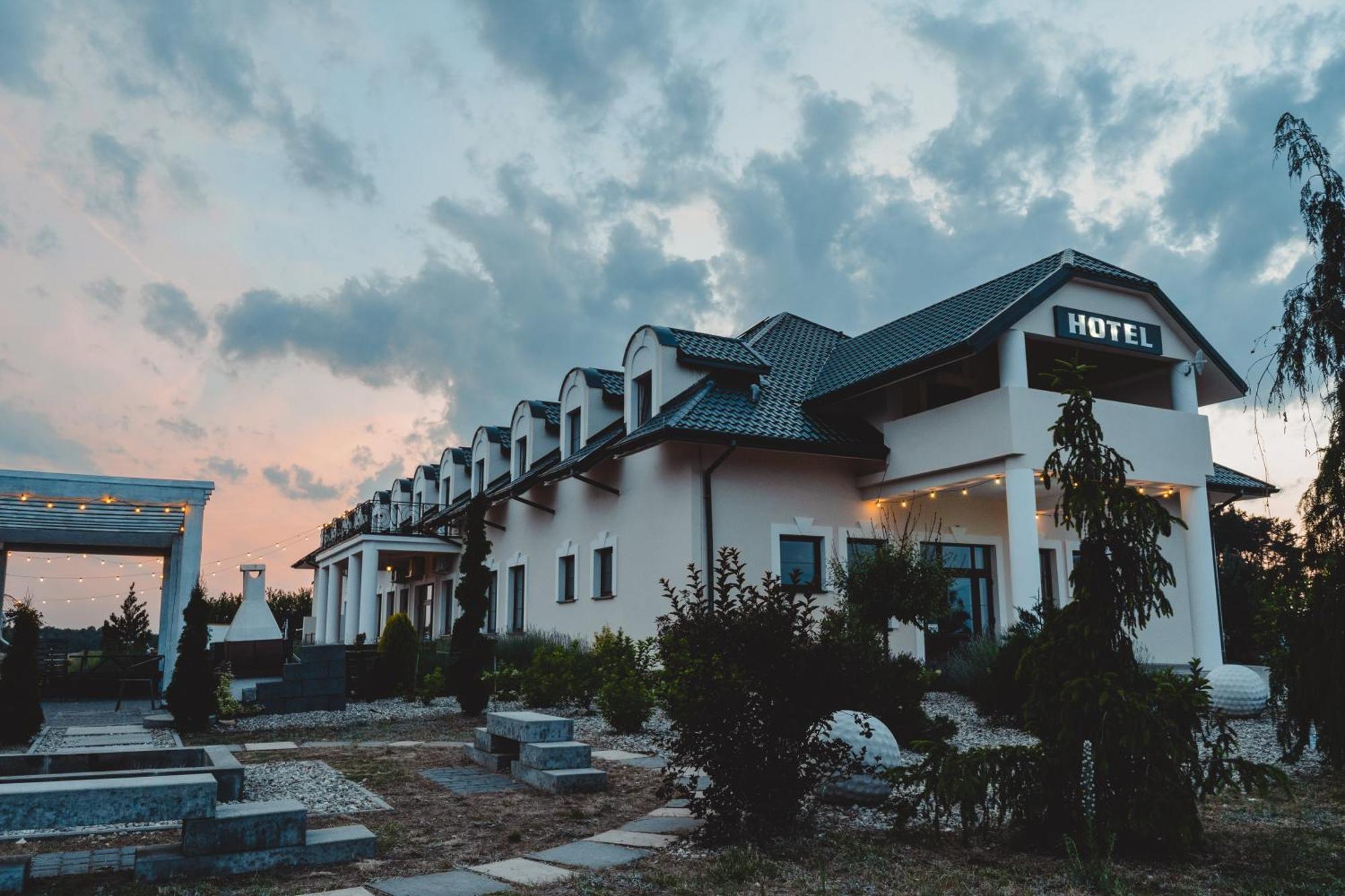 Hotel Zlotogorski Koscielec Exteriör bild